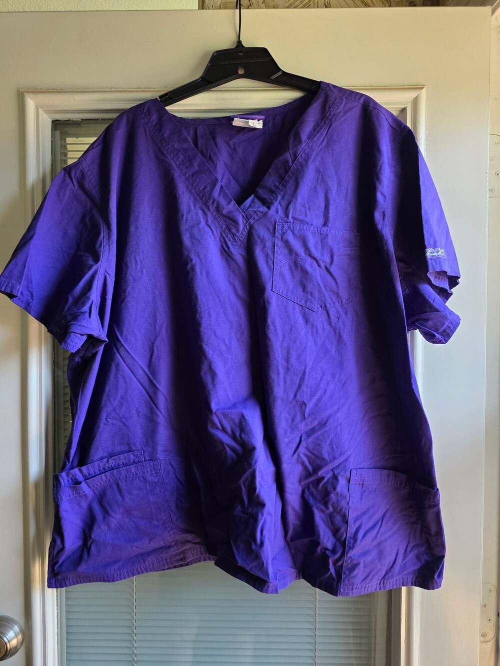 Butter-Soft Scrubs V-Neck Scrub Top Size 3X-Large Grape Purple Plus Size